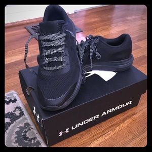 Under Armour Surge athletic shoe